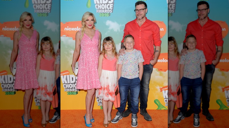 Liam and family posing on red carpet for 2016 Kids Choice Awards