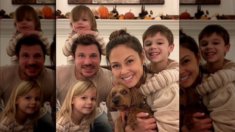 Vanessa Lachey posing with her family at home