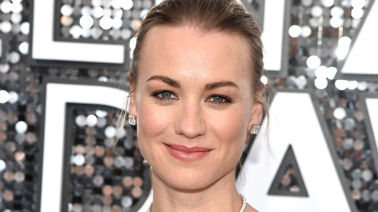 Yvonne Strahovski posing with hair pulled back