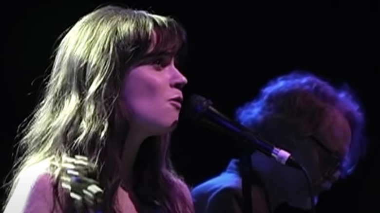 Zooey Deschanel performing live with "She and Him" 