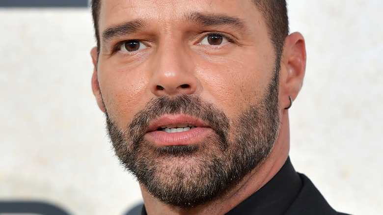 Ricky Martin posing at event