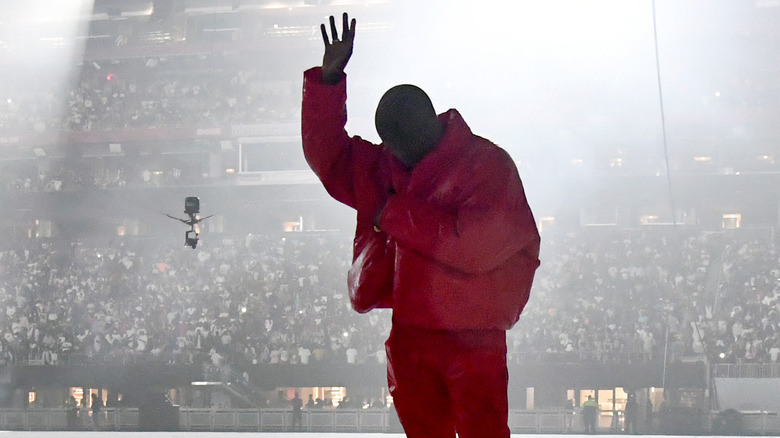 Kanye West on stage 