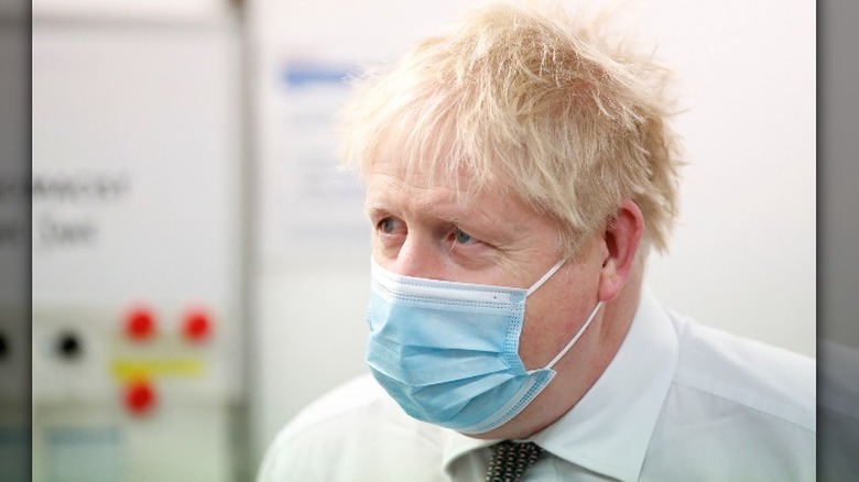 Boris Johnson debuts a new haircut in 2022