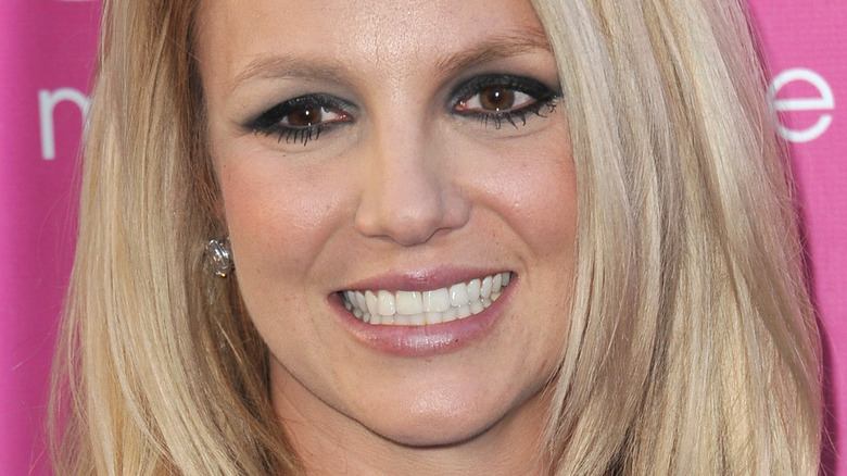 Britney Spears dark eyeliner