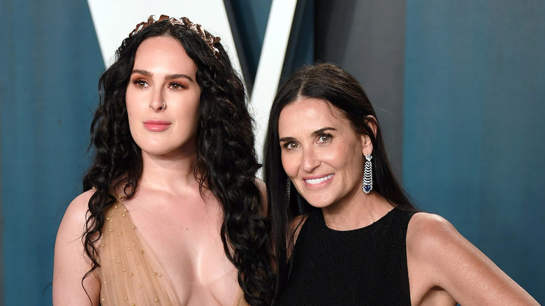 Rumer Willis and mom Demi Moore posing