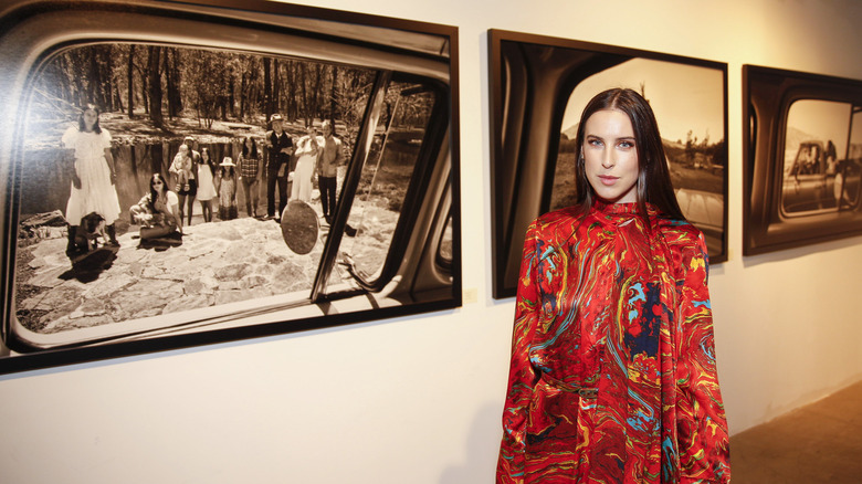 Scout Willis at an art gallery