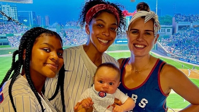 Anna Petrakova Candace Parker smiling with daughters