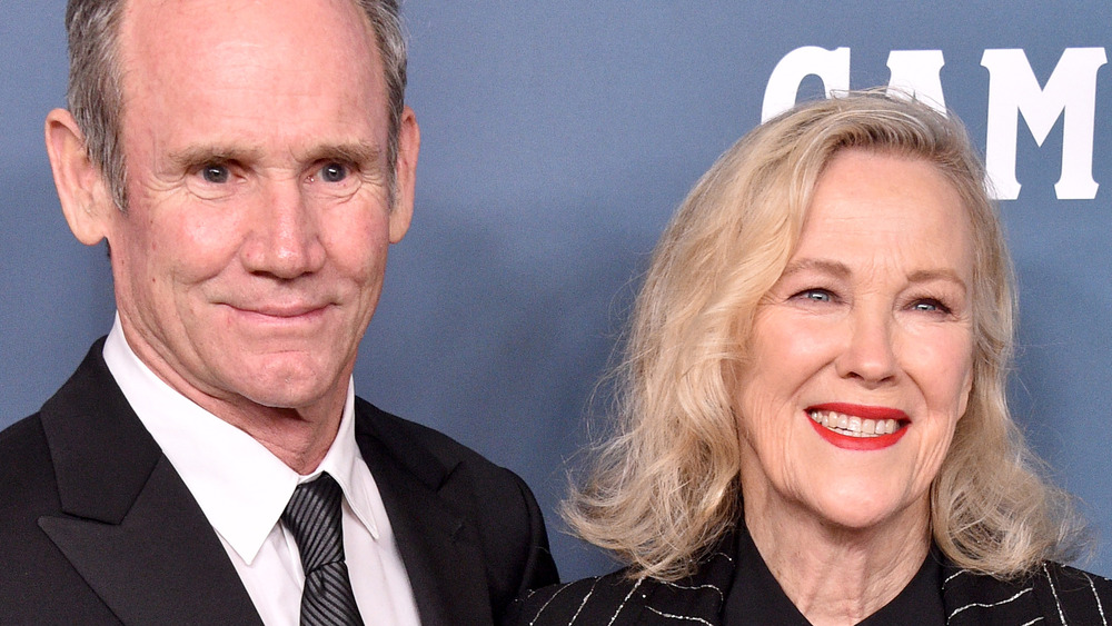 Bo Welch and Catherine O'Hara pose together on the red carpet