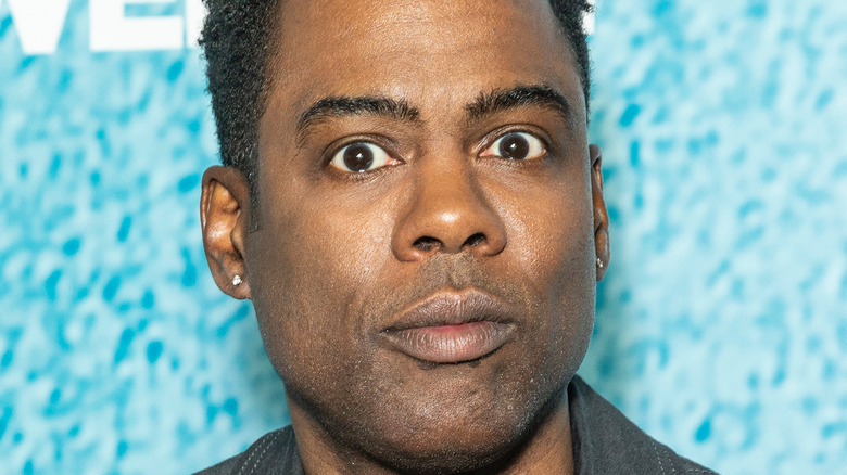 Chris Rock posing