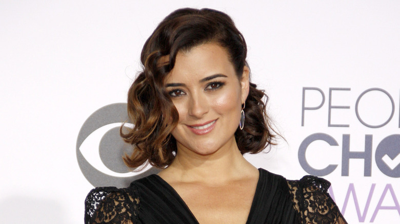 Cote de Pablo at the 41st Annual People's Choice Awards in 2015