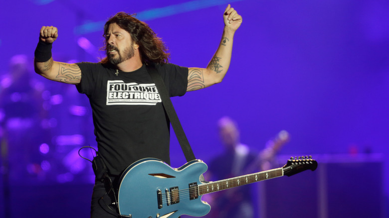 Dave Grohl performing