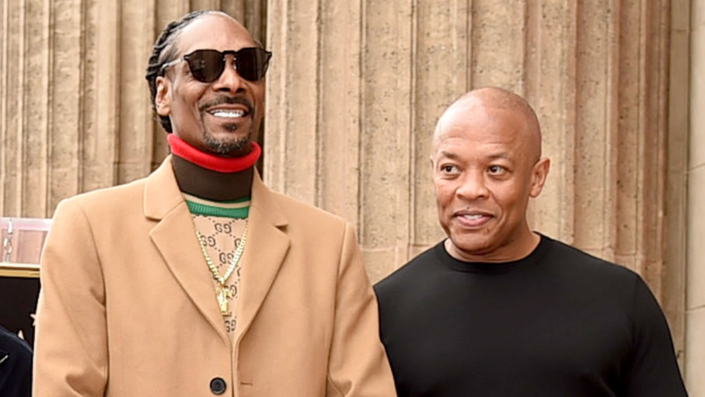 Snoop Dog and Dr. Dre posing together