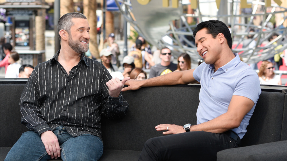 Dustin Diamond and Mario Lopez on Extra