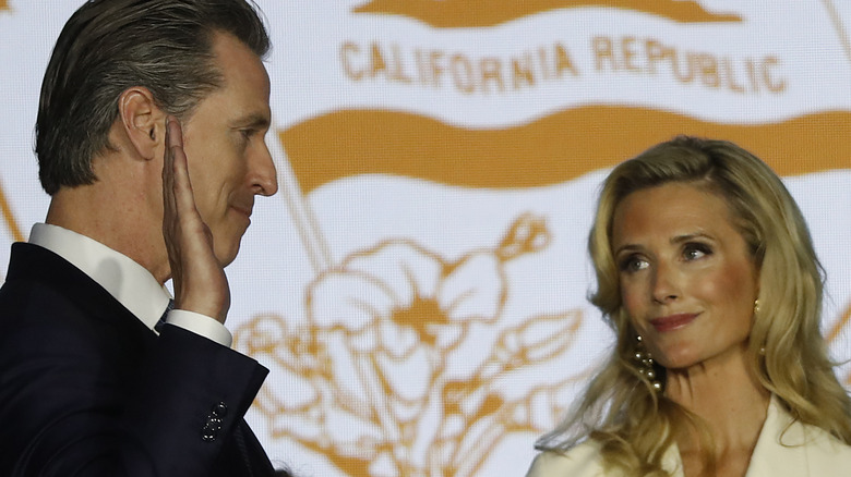 Gavin Newsom and Jennifer Siebel at swearing-in