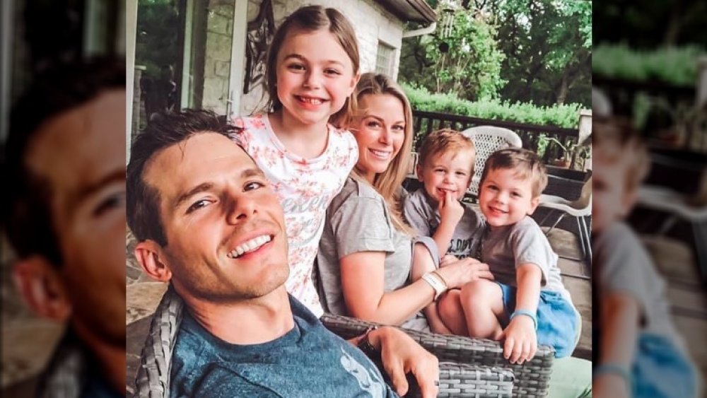 Granger Smith, Amber Bartlett, and their children