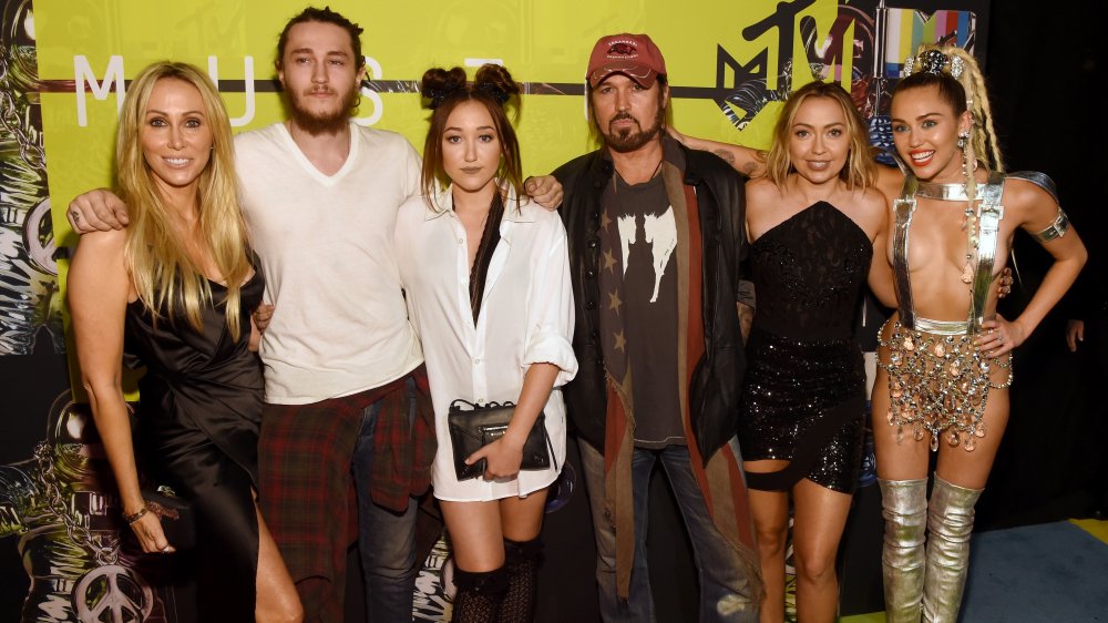 Tish Cyrus, Braison Cyrus, Noah Cyrus, Billy Ray Cyrus, Brandi Glenn Cyrus, Miley Cyrus 