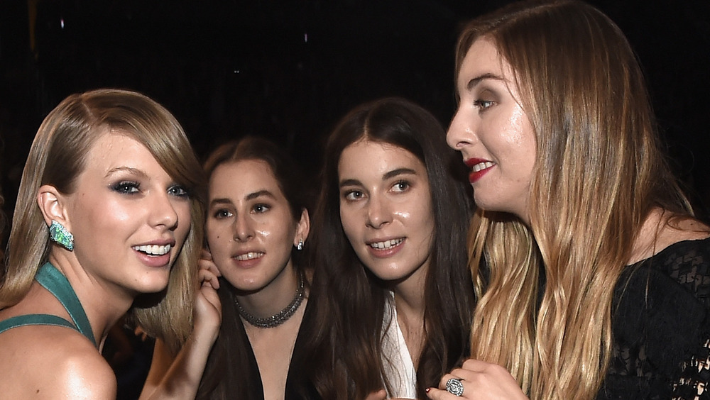 Taylor Swift and Haim in a group photo