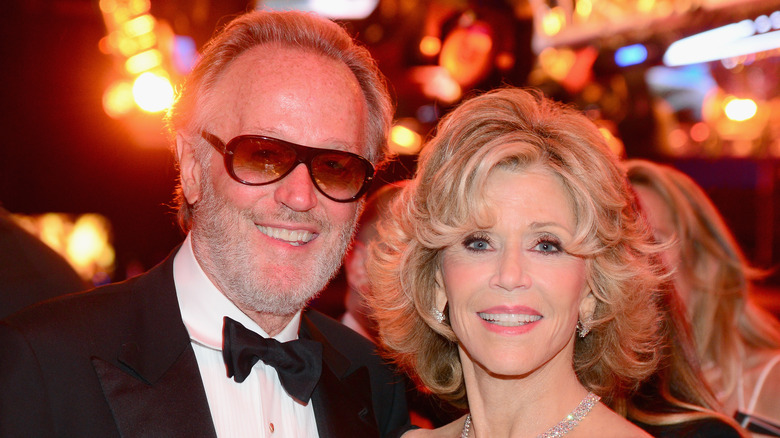 Peter and Jane Fonda side-by-side.