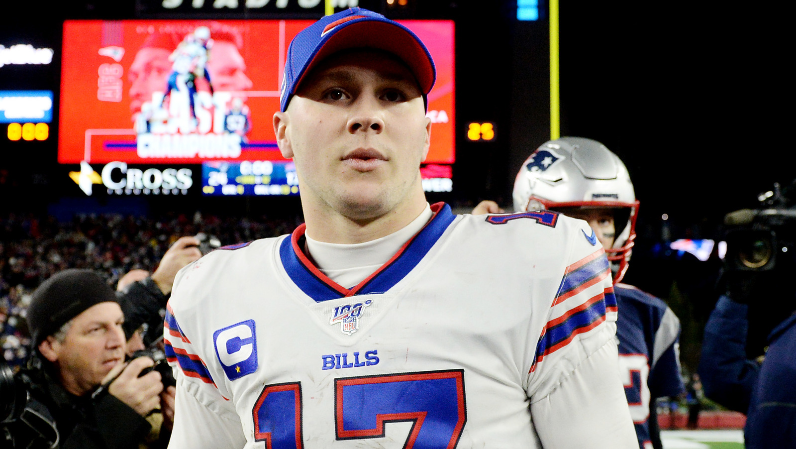 Josh Allen's girlfriend: QB 'ghosted me' for a year after first date