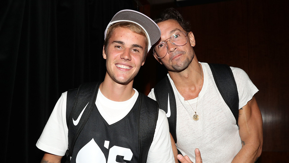 Justin Bieber poses with Carl Lentz