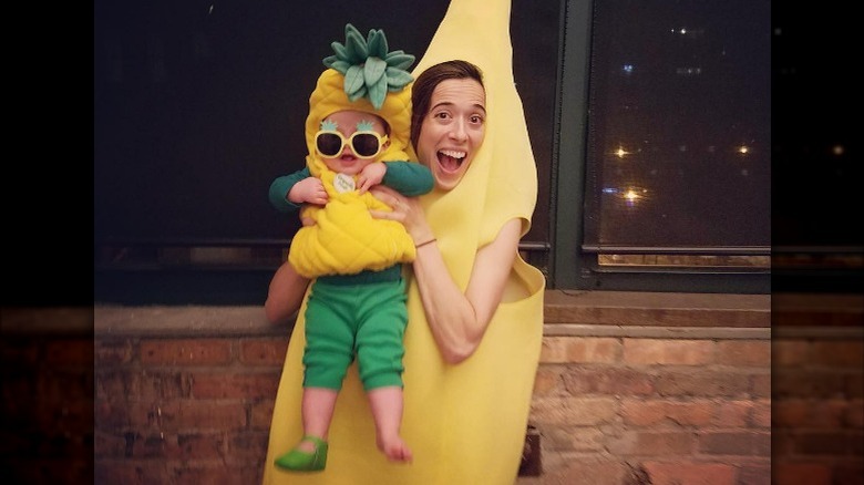 Marina Squerciati, daughter wearing fruit costumes