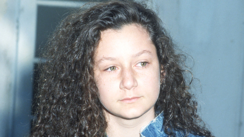 Sara Gilbert looking to the side in 1991