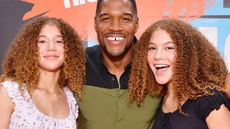 Michael Strahan and twin daughters