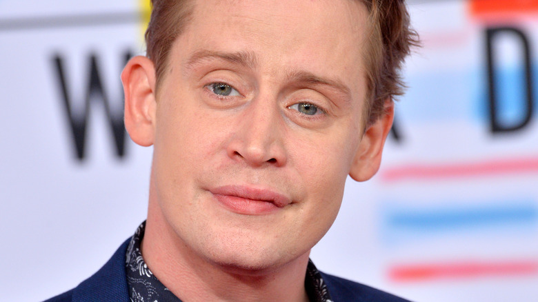 Macaulay Culkin posing