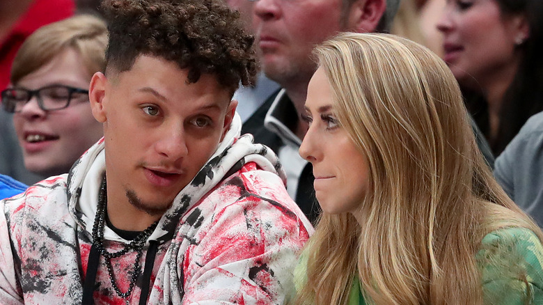 Patrick Mahomes and Brittany Matthews talking