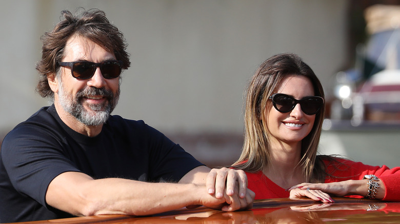 Javier Bardem, Penélope Cruz wearing sunglasses