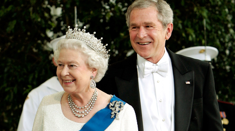 Queen Elizabeth, George W. Bush, smiling