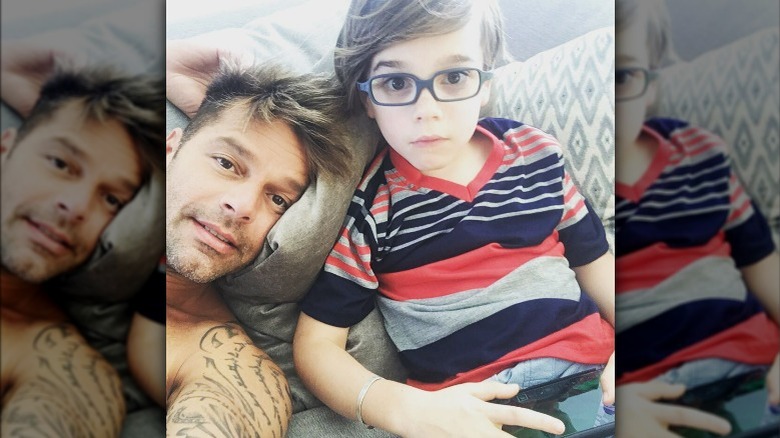 Ricky Martin, son Valentino with video game