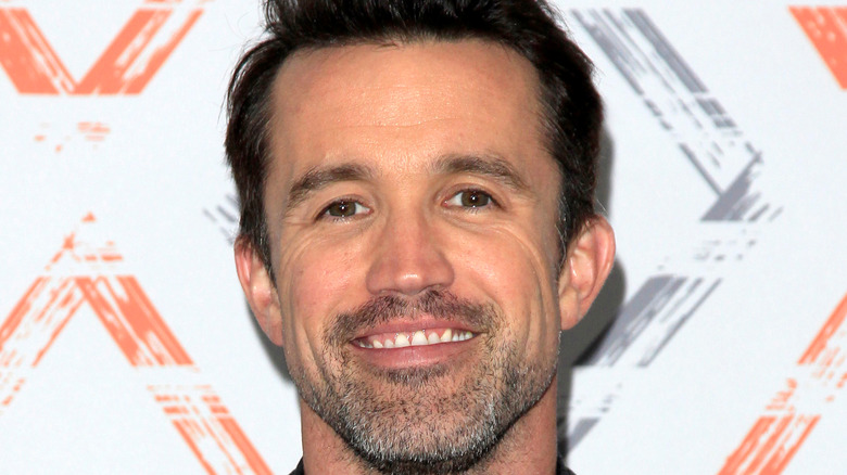 Rob McElhenney smiling at FX premiere