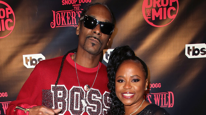 Snoop Dogg, Shante Broadus posing