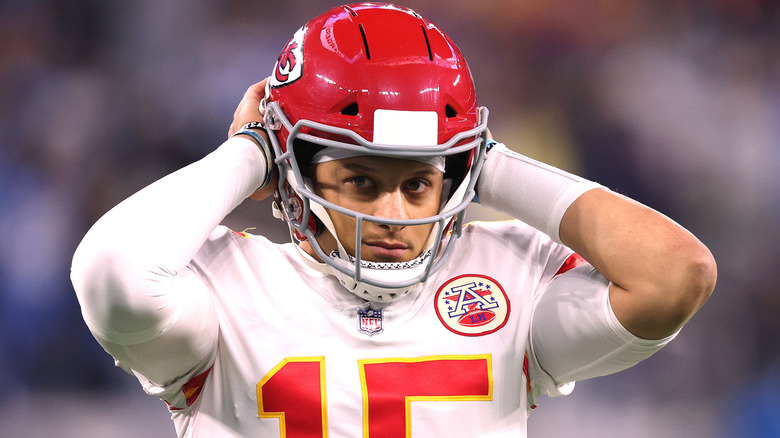 Patrick Mahomes takes the field in 2021