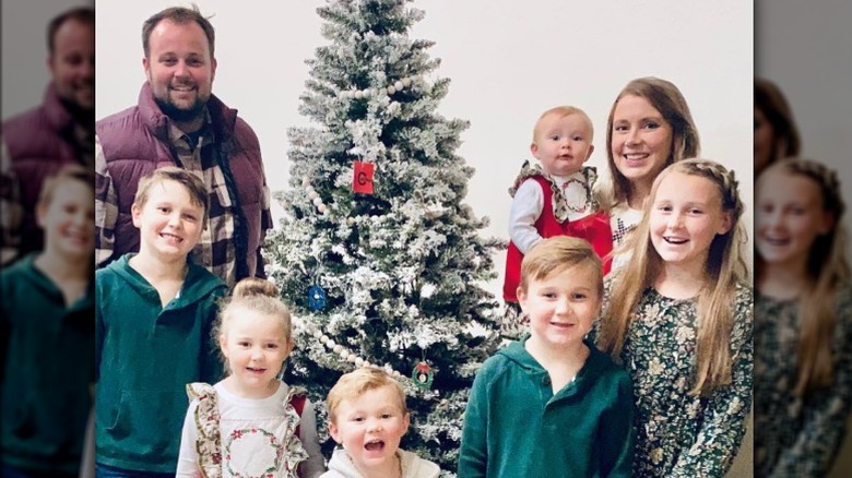 Anna and Josh Duggar and family at home 