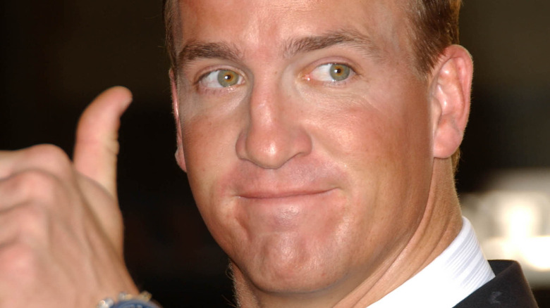 Peyton Manning giving a thumbs up