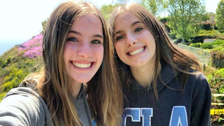 The Twins Who Played Emma On Friends Are All Grown Up And You'll Barely Recognize Them