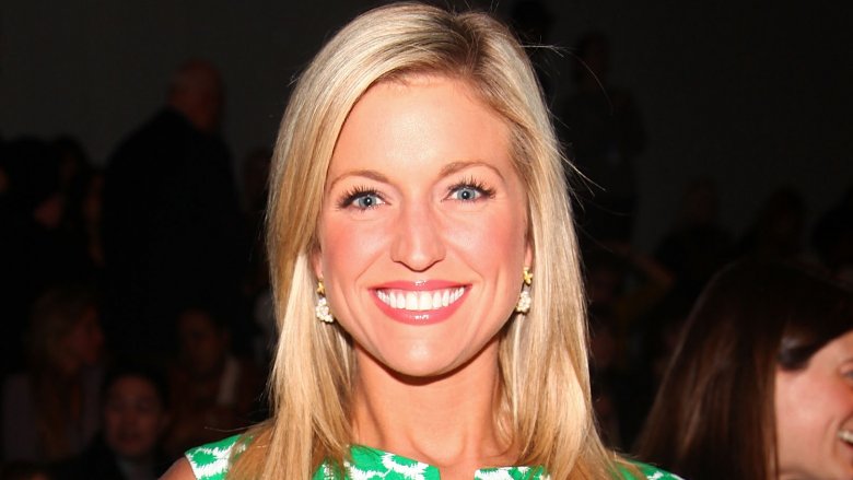 Ainsley Earhardt smiling 