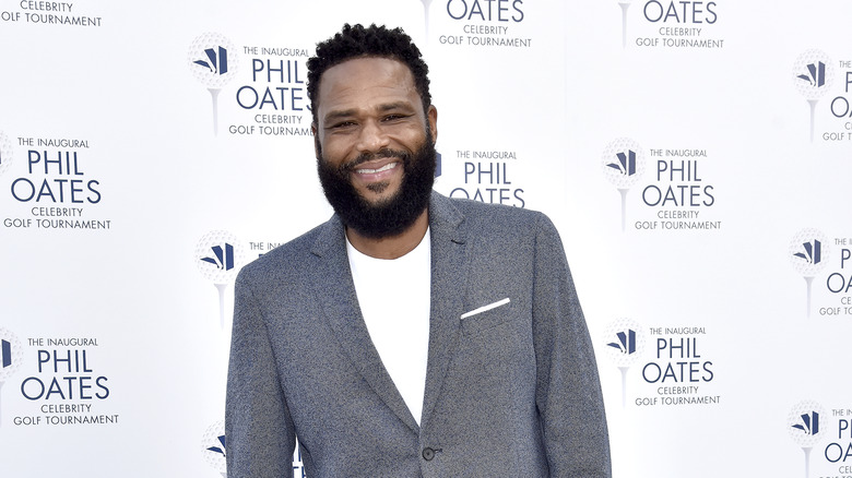 Anthony Anderson at celebrity golf tournament