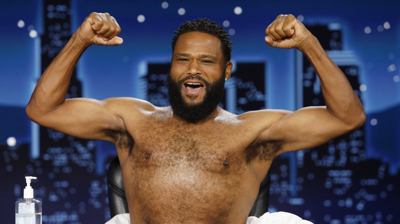 Anthony Anderson shirtless