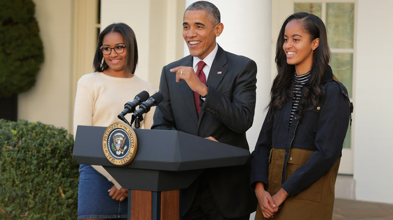 Barack Obama with his daughters