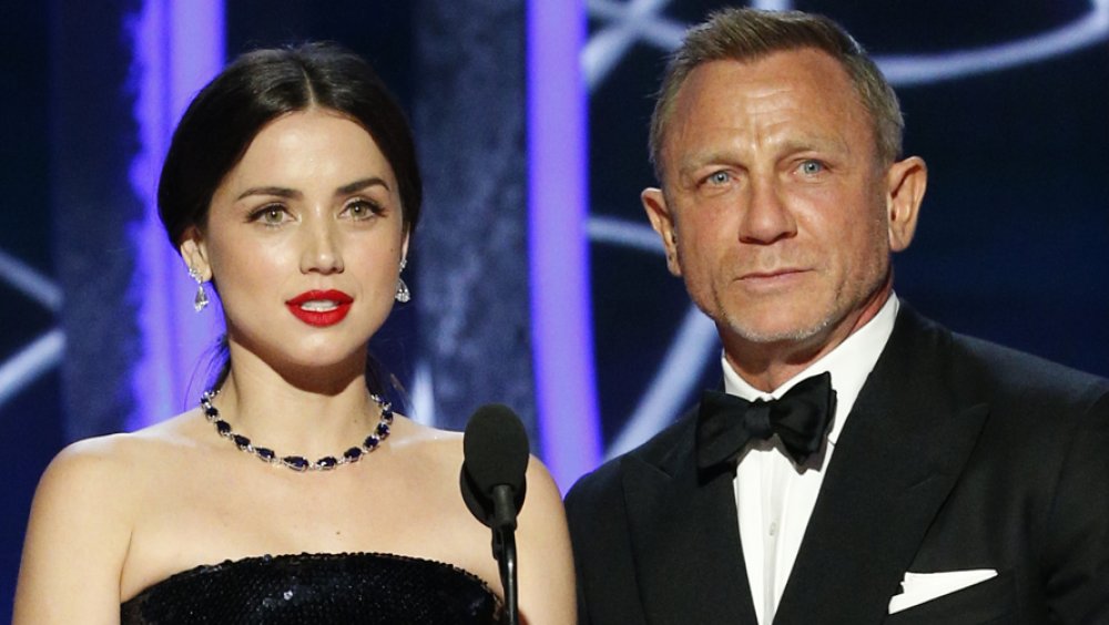 Ana de Armas and Daniel Craig 