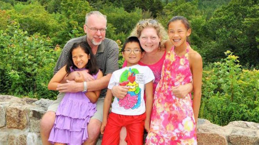 Levi Sanders, Rainè Riggs and their three children