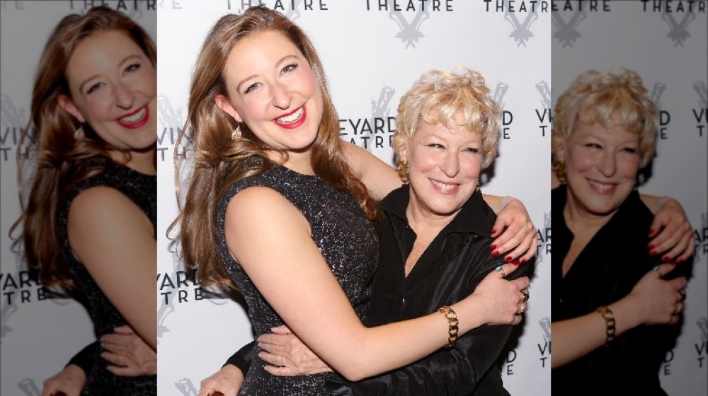 Sophie von Haselberg and Bette Midler embracing on the red carpet