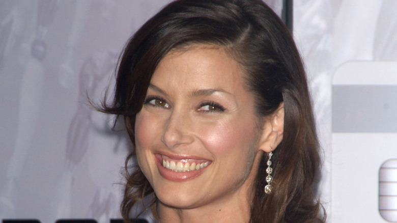 Bridget Moynahan smiling