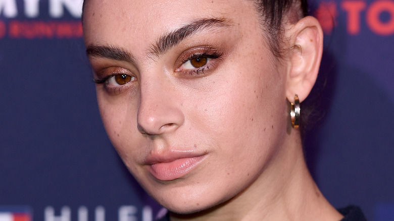 Charli XCX natural makeup