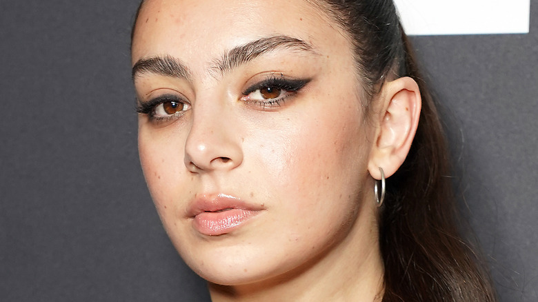 Charli XCX natural makeup