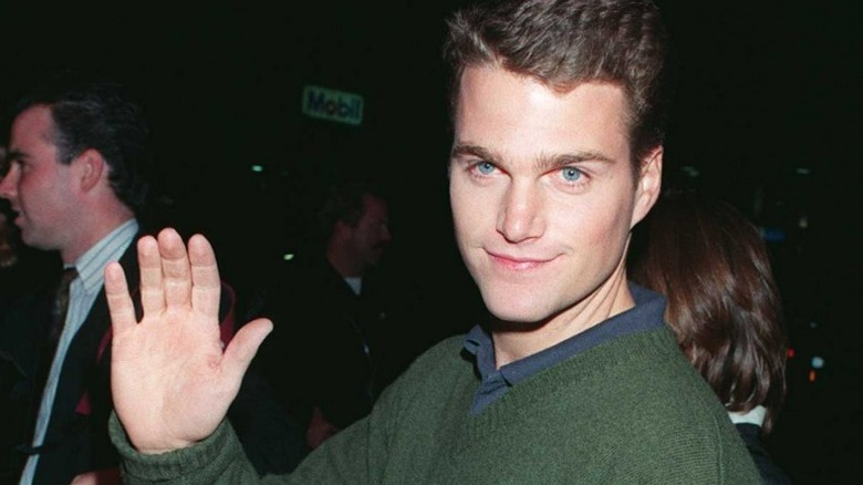 Chris O'Donnell waving