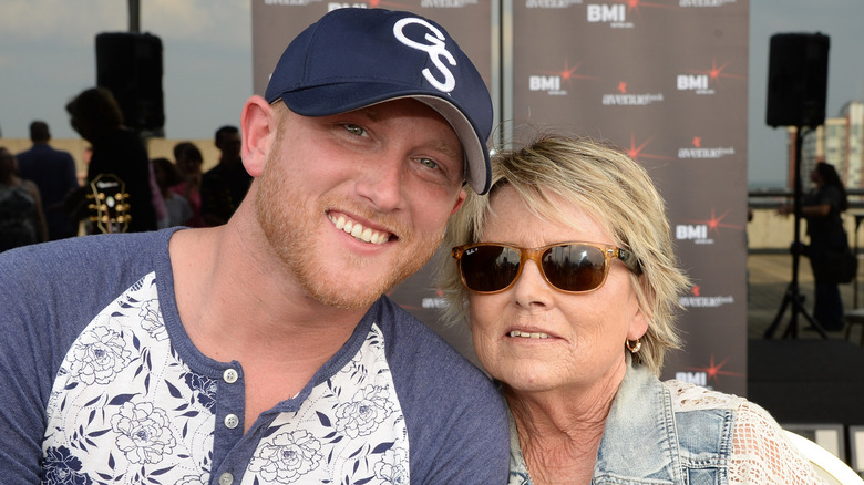 Cole Swindell with his mom Carol